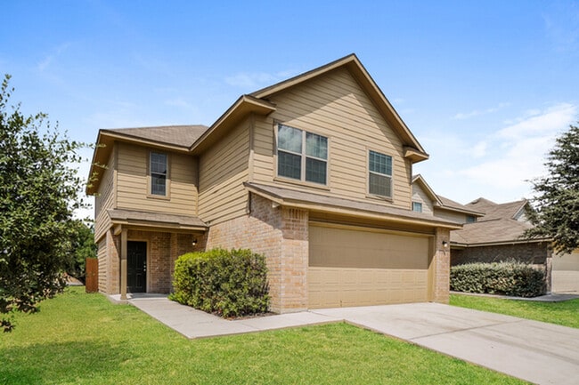 10727 Butterfly Pass in San Antonio, TX - Building Photo - Building Photo