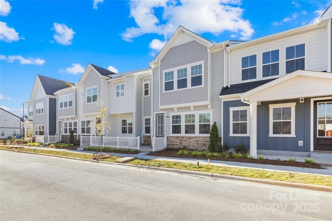 5676 Clear Creek Ln in Charlotte, NC - Building Photo - Building Photo