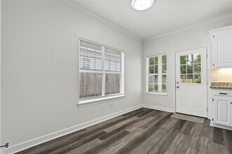 1009 Pinemont Dr in Mobile, AL - Building Photo - Building Photo