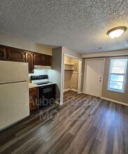 11757 Wood Oak Ave in Richmond, MO - Building Photo - Building Photo