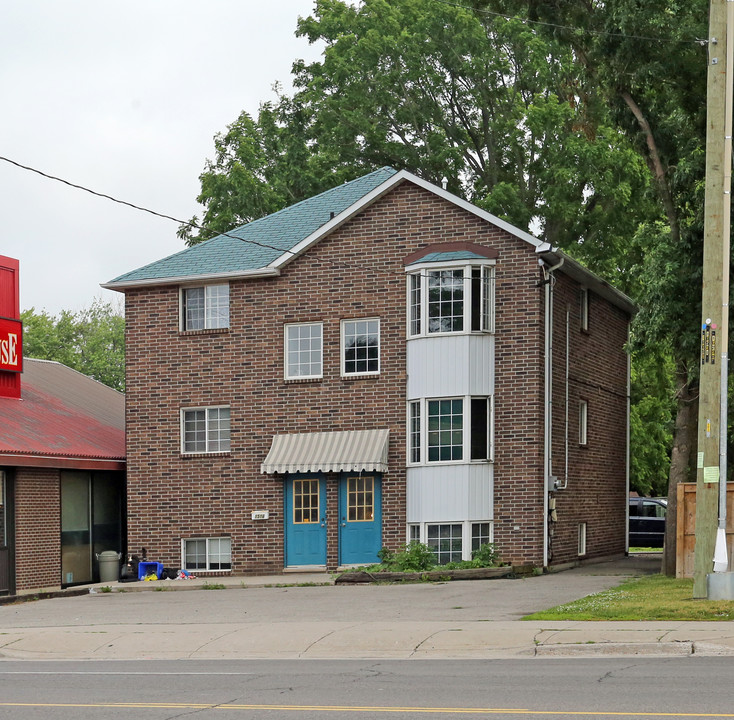 1516 Main St W in Hamilton, ON - Building Photo