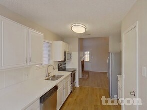 1210 Hidden Creek Dr in Mansfield, TX - Building Photo - Building Photo