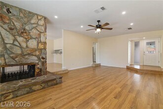 7213 Lakeland Ct in Las Vegas, NV - Building Photo - Building Photo