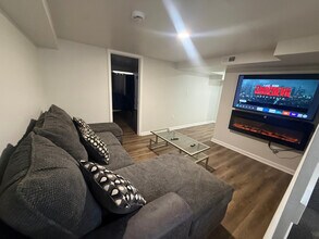 1 Maple Ave, Unit 3 in Baltimore, MD - Foto de edificio - Building Photo