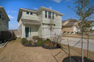 205 Guemal Rd in Buda, TX - Building Photo - Building Photo