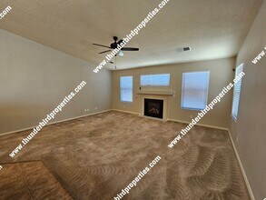 76 2nd St SE in Rio Rancho, NM - Building Photo - Building Photo