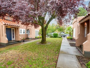 826 N Humboldt in Portland, OR - Building Photo - Building Photo