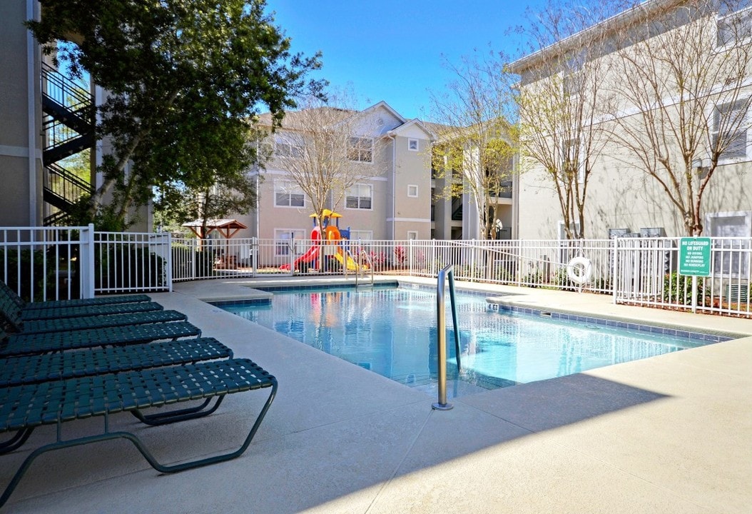 Oak Glen Apartments in Orlando, FL - Building Photo