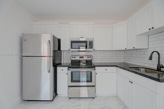 650 E 65th St in Hialeah, FL - Building Photo - Building Photo