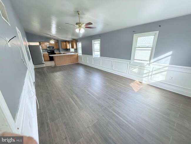 property at 733 N Lenola Rd