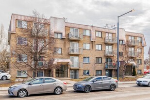 505 Ampère Av in Laval, QC - Building Photo