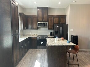 5608 Palestine Dr in Laredo, TX - Building Photo - Building Photo