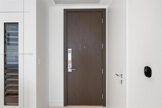 300 Biscayne Blvd Way, Unit 3406 in Miami, FL - Building Photo - Building Photo