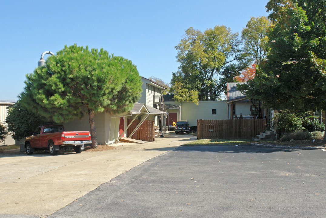 2604 Westwood Dr in Nashville, TN - Building Photo