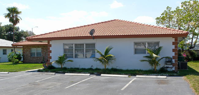 2961 NE 19th Ter in Pompano Beach, FL - Building Photo - Building Photo