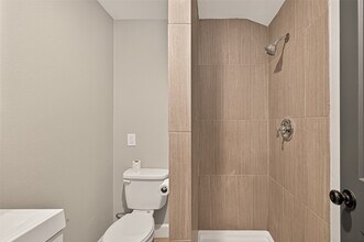 5711 Brady St in Houston, TX - Building Photo - Building Photo