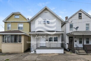 1611 4th Ave in New Kensington, PA - Building Photo