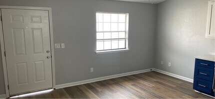 1229 Continental Ct in Tallahassee, FL - Building Photo - Building Photo