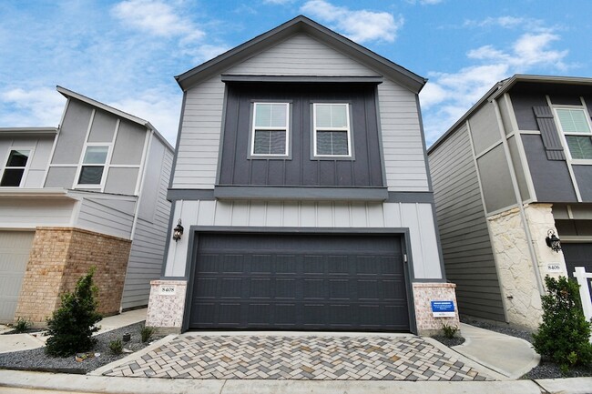 8408 Rising Stream Dr in Houston, TX - Foto de edificio - Building Photo