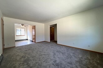 2411 Brentwood Pkwy in Madison, WI - Building Photo - Building Photo
