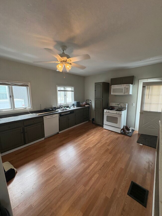50 Bromfield Rd, Unit 1