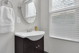 484 Berkeley Rd in Columbus, OH - Building Photo - Building Photo