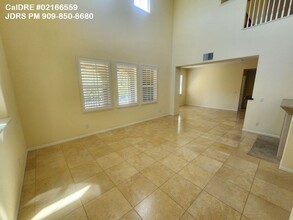 107 Roadrunner in Irvine, CA - Building Photo - Building Photo