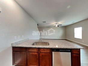 4935 Bridle Path, Unit 1W in Douglasville, GA - Building Photo - Building Photo