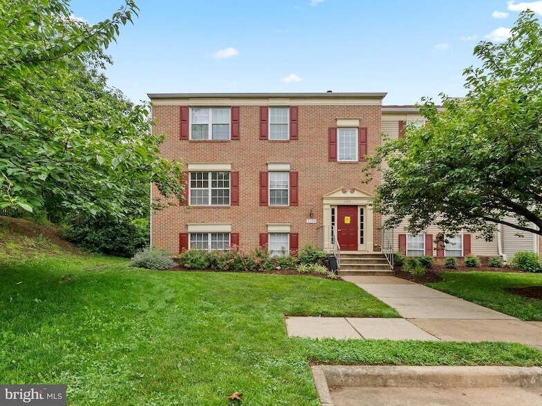 1109 Huntmaster Terrace NE in Leesburg, VA - Building Photo