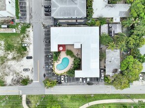 744 NE 14th Ave in Fort Lauderdale, FL - Building Photo - Building Photo