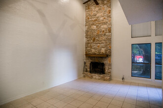 813 Ranch Rd 12 in San Marcos, TX - Building Photo - Building Photo