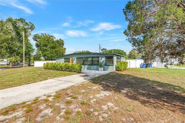 property at 7599 Meadowlawn Dr N