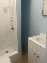 671 E 12th Pl in Hialeah, FL - Building Photo - Building Photo