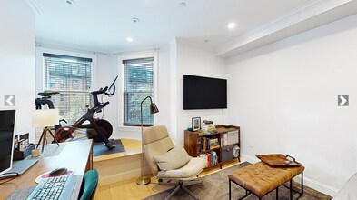 296 Beacon St, Unit 3 in Boston, MA - Building Photo - Building Photo