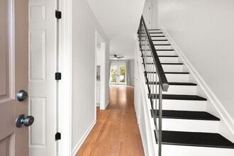 2116 Hobbs Rd, Unit K2 in Nashville, TN - Foto de edificio - Building Photo