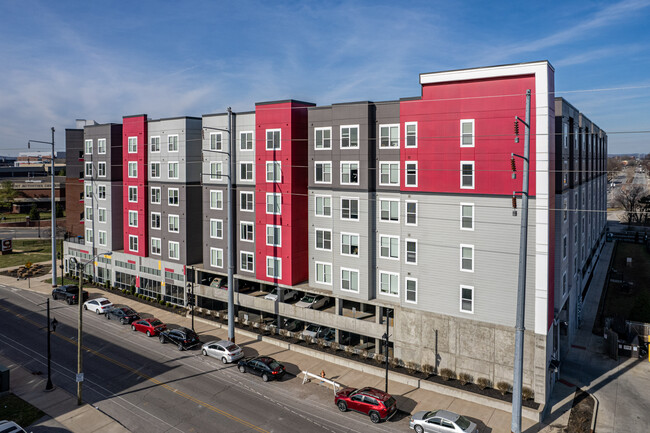 Yugo Louisville Nine in Louisville, KY - Foto de edificio - Building Photo