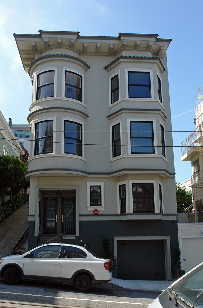 1357 Washington St in San Francisco, CA - Building Photo - Building Photo