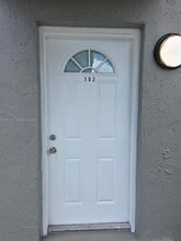 438 NE 210th Cir Terrace in Miami, FL - Building Photo - Building Photo