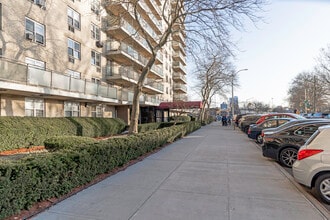 Scott Towers in Bronx, NY - Building Photo - Building Photo