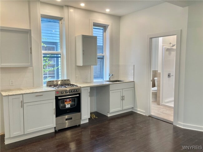 58 Trinity Pl in Buffalo, NY - Building Photo - Building Photo