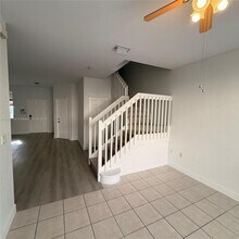 12185 SW 125th Ct in Miami, FL - Foto de edificio - Building Photo