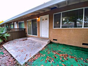 5020 Bremner Way in Sacramento, CA - Building Photo - Building Photo