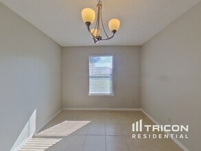 7058 Star Rush Dr in Jacksonville, FL - Building Photo - Building Photo