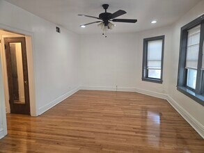 1019 N Trumbull Ave in Chicago, IL - Building Photo - Building Photo