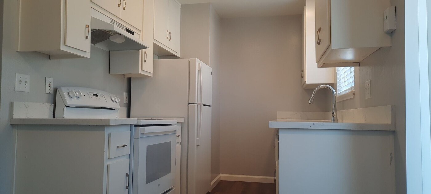 180 San Tomas Aquino Rd in Campbell, CA - Building Photo
