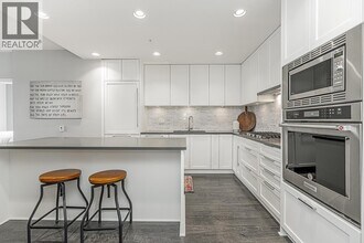 3873 Cates Lndg Wy in North Vancouver, BC - Building Photo - Building Photo