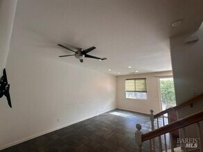 1067 Portofino Ave in Vacaville, CA - Building Photo - Building Photo