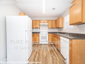 7124 Merrywood Dr in Fairburn, GA - Building Photo - Building Photo