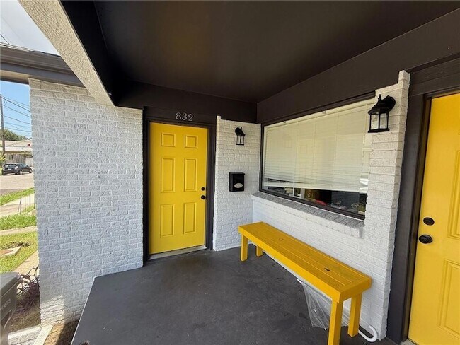 832 Vallette St in New Orleans, LA - Building Photo - Building Photo