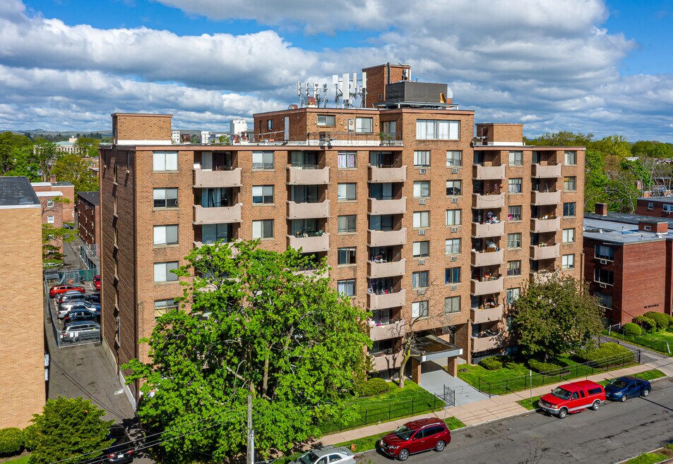 Woodland Village Townhouses Apartments Hartford, CT Apartments For Rent